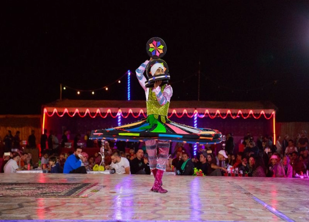 Tanoura dance